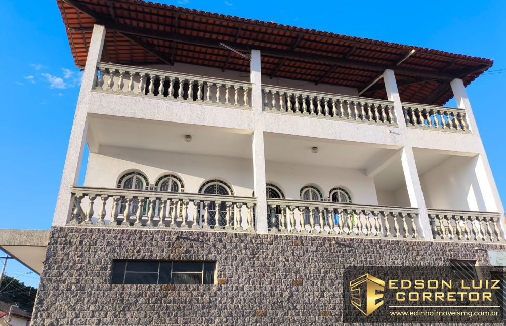 Casa + Loja + Apt à venda no bairro Santo Antônio