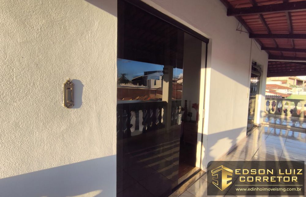 331 - Casa + Loja + Apt à venda no bairro Santo Antônio - Edinho Imóveis 8