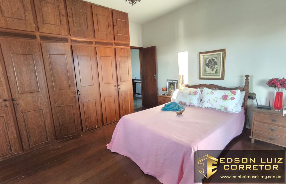 331 - Casa + Loja + Apt à venda no bairro Santo Antônio - Edinho Imóveis 12