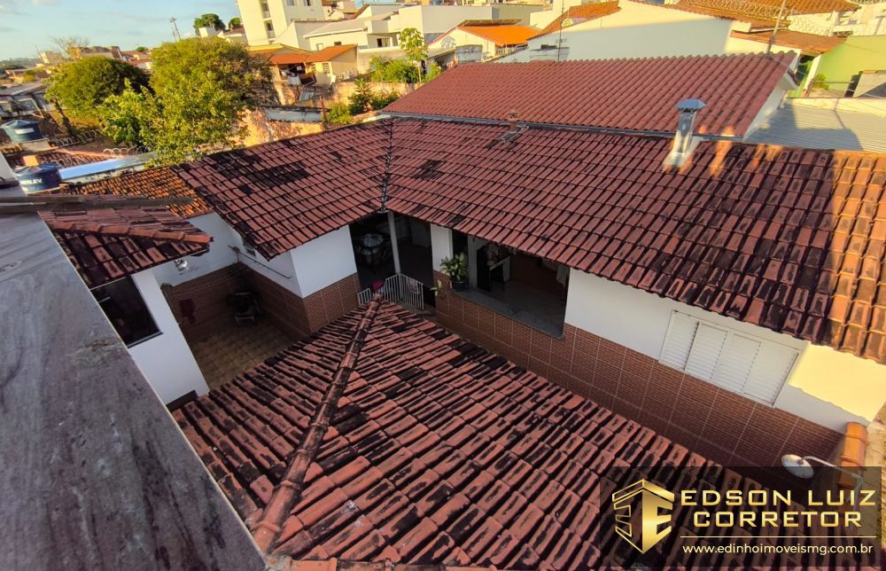 331 - Casa + Loja + Apt à venda no bairro Santo Antônio - Edinho Imóveis 17