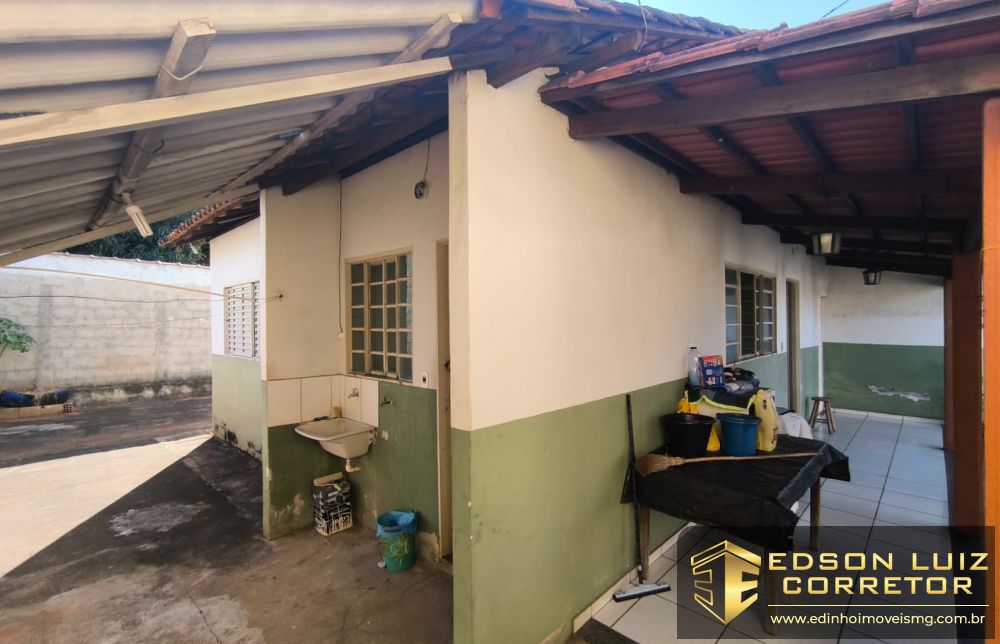 337 - Casa à venda no bairro São Vicente de Paulo - Edinho Imóveis 8