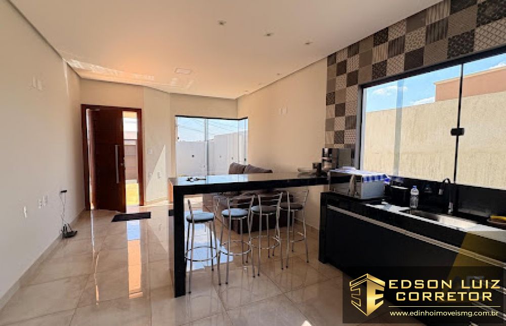 354 - Casa à venda no bairro Cores de Minas  - Edinho Imóveis 3